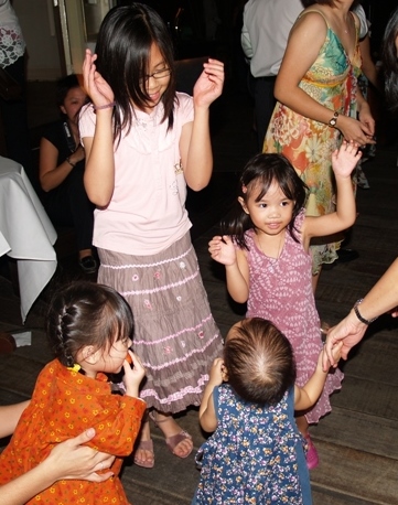 Kids dancing
