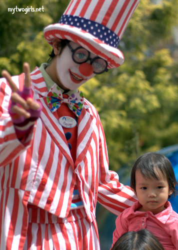 Genting Highlands - Clown on stilt