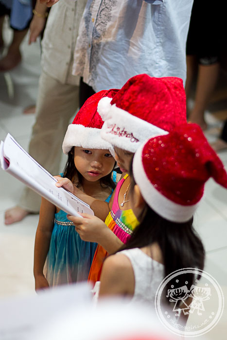 Girls doing Carolings