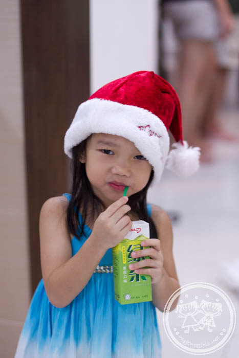 Girls doing Carolings