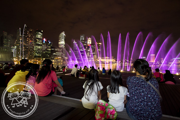 Marina Bay Sands - Fountain & Laser Show