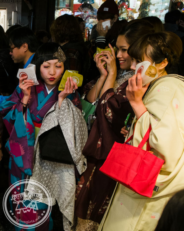 Girls in Kimono at Higashiyama District